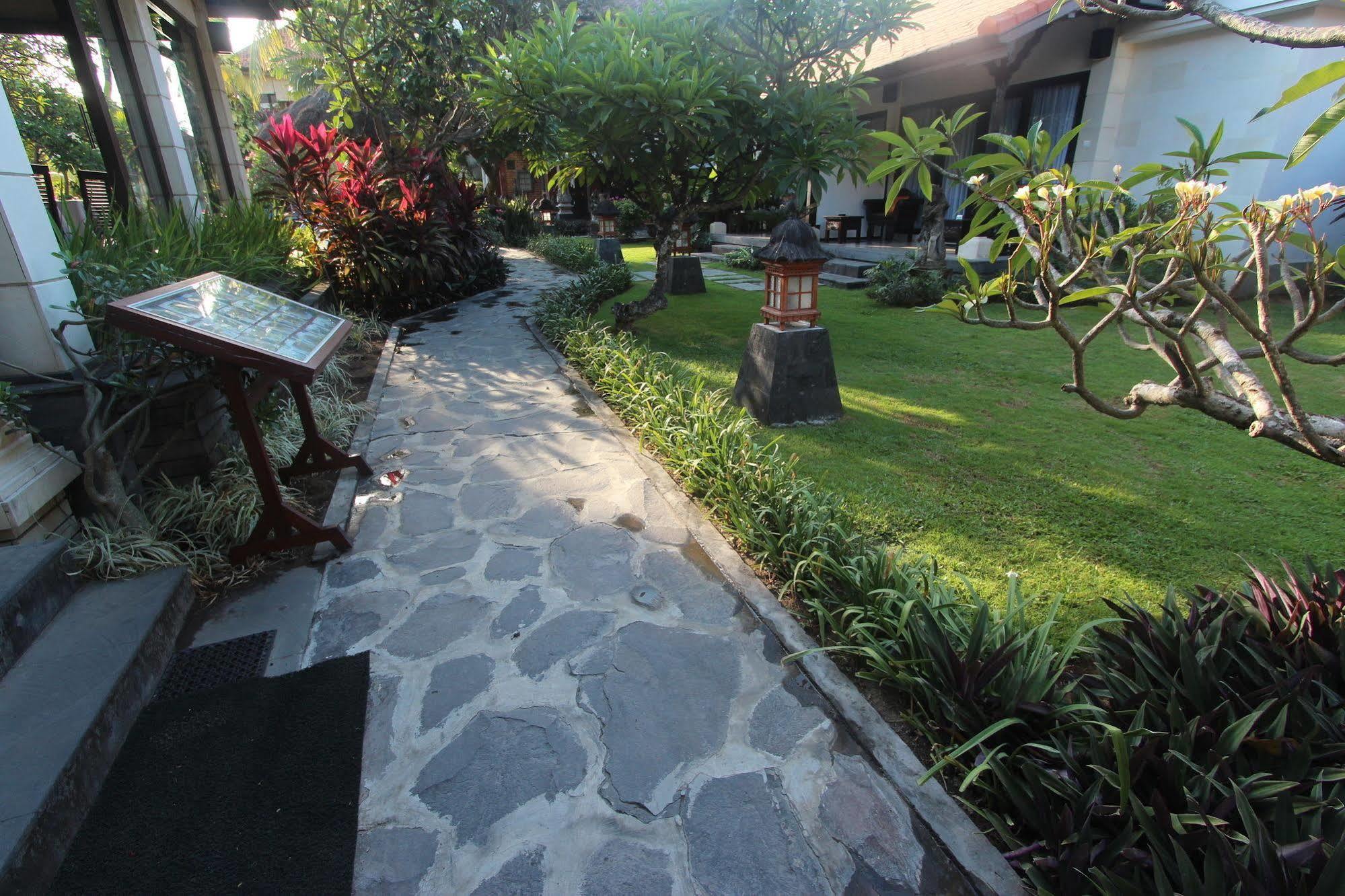 Taman Agung Hotel Sanur Buitenkant foto