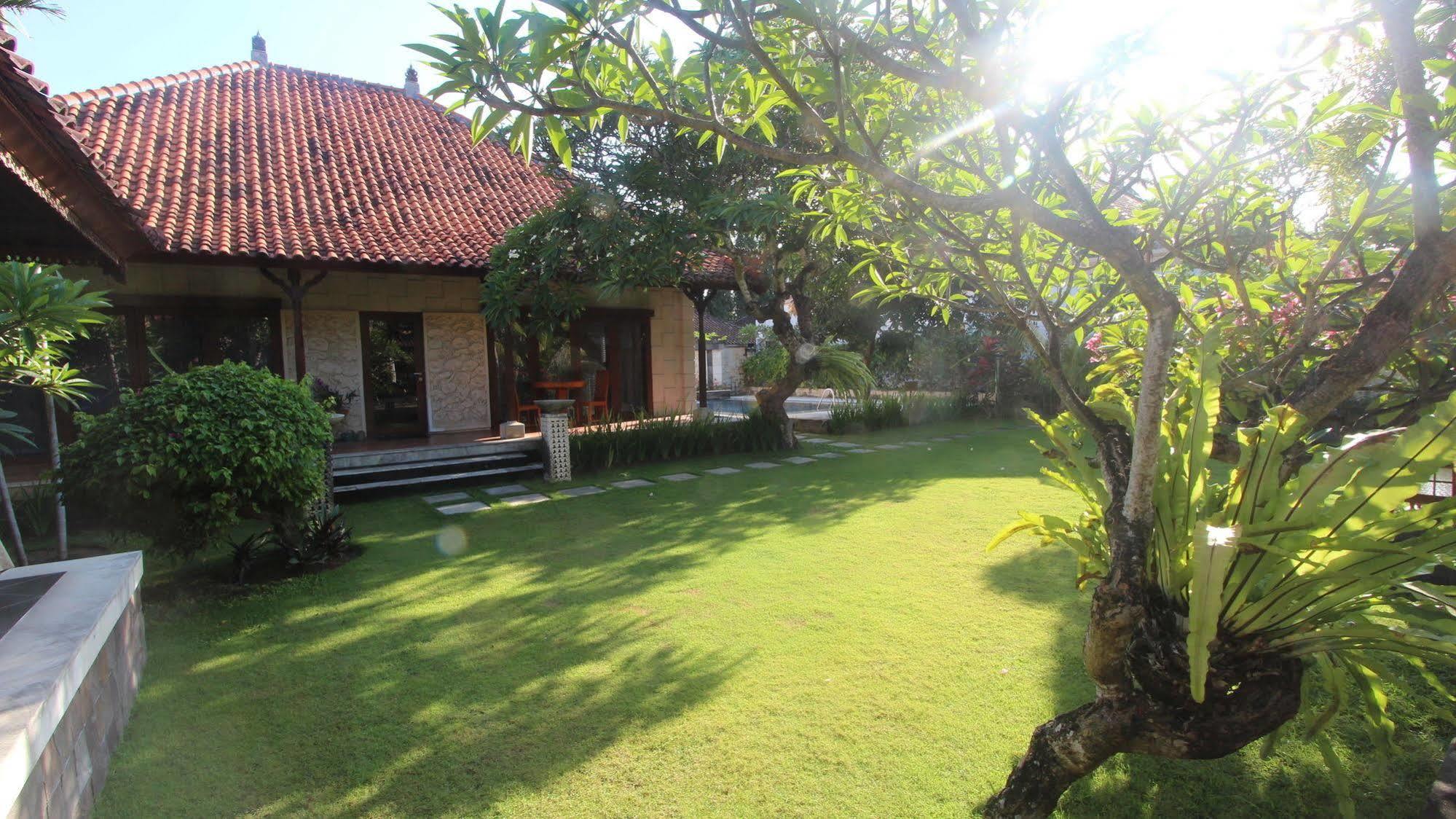 Taman Agung Hotel Sanur Buitenkant foto